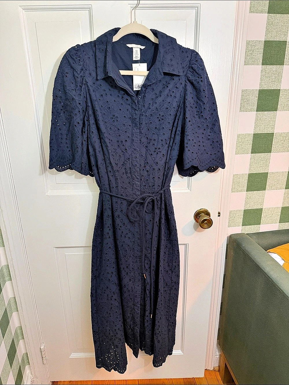 H&M medium Eyelet-Embroidered Cotton shirt Dress navy Blue size Medium NWT